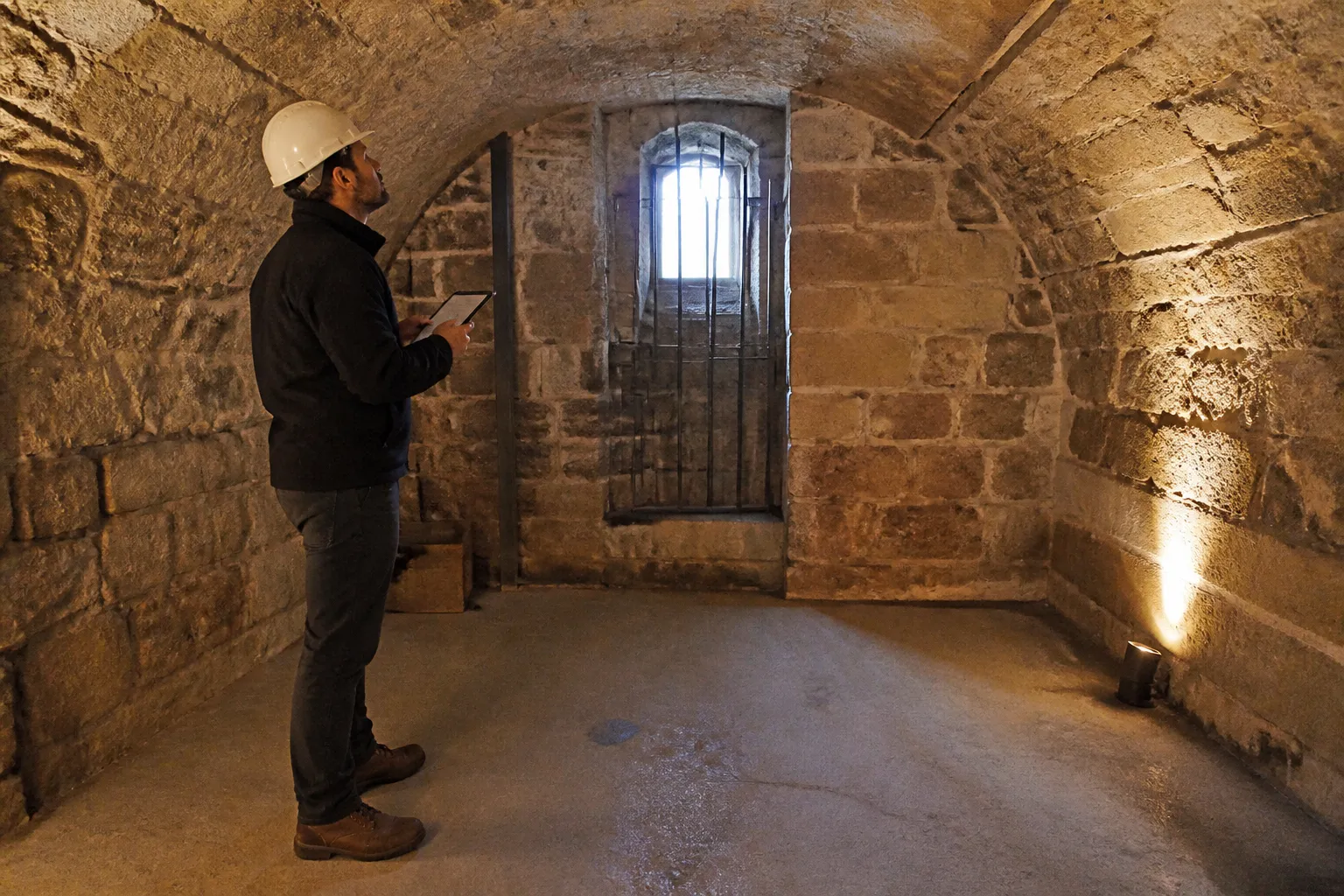 Expert visitant un appartement a Lyon 5e