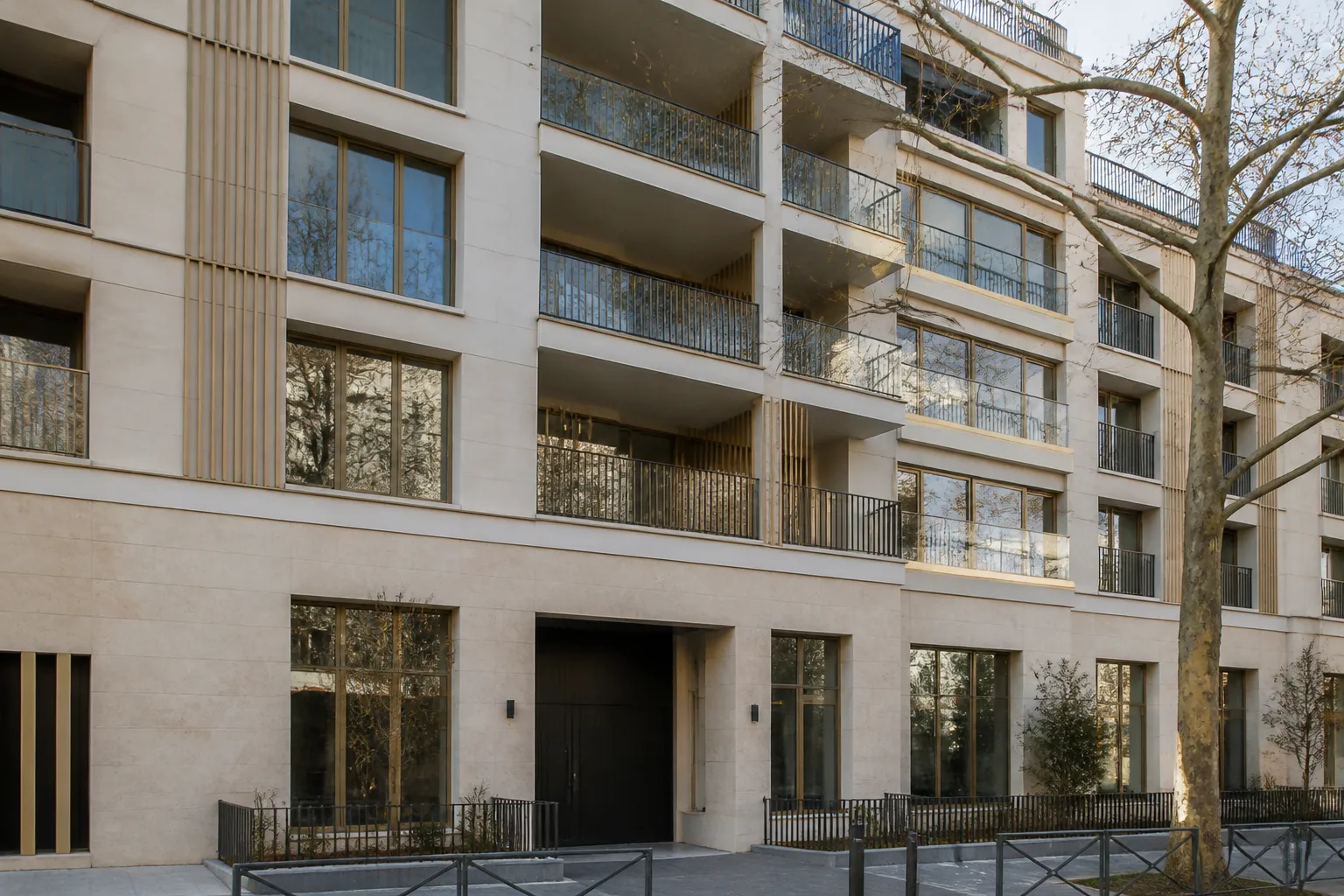 Expert et acquereurs dans un appartement neuf a Lyon 6e